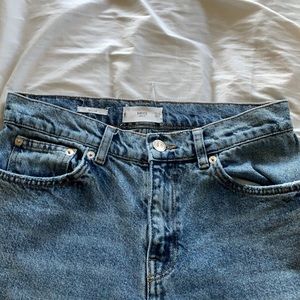 FABULOUS Mango High-Rise mom jeans